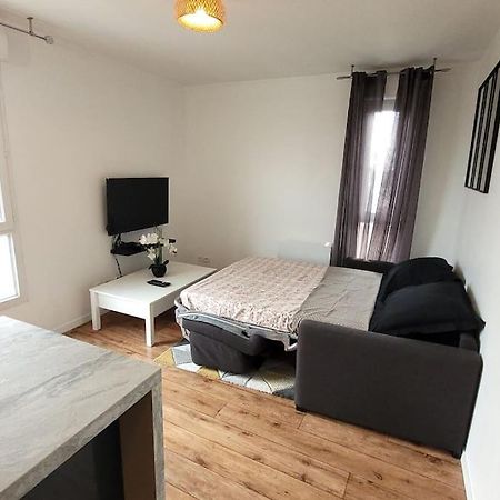Logement Entier : Appartement Монтеврен Экстерьер фото