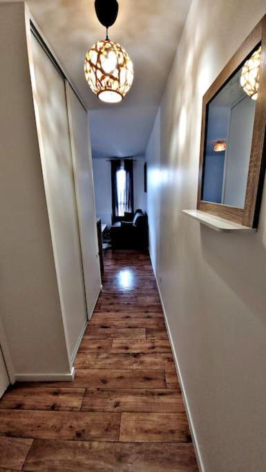 Logement Entier : Appartement Монтеврен Экстерьер фото